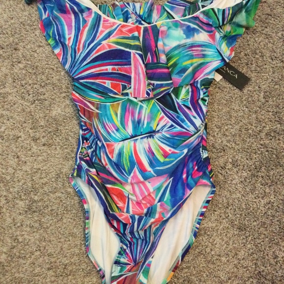 La Blanca Swim La Blanca Ruffle One Piece Swimsuit Poshmark